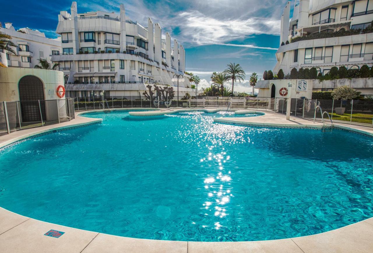 Duplex Apartment On The Beach 71 マルベーリャ エクステリア 写真