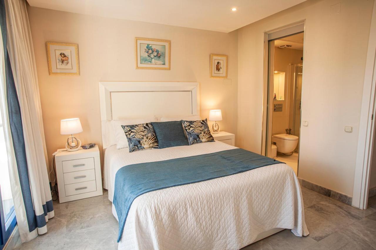 Duplex Apartment On The Beach 71 マルベーリャ エクステリア 写真